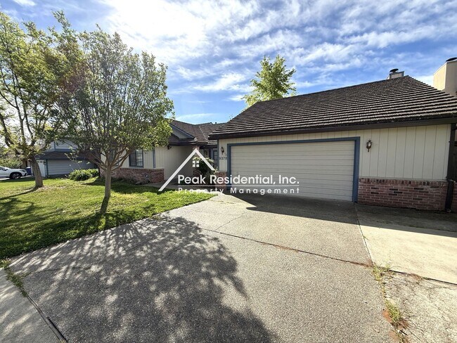 Building Photo - Wonderful Orangevale 4bd/2ba Home with 2 Car Garage!