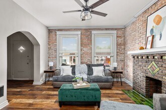 Building Photo - Beautiful home with fenced in yard and covered rear deck in Southwest Garden JANUARY IS FREE