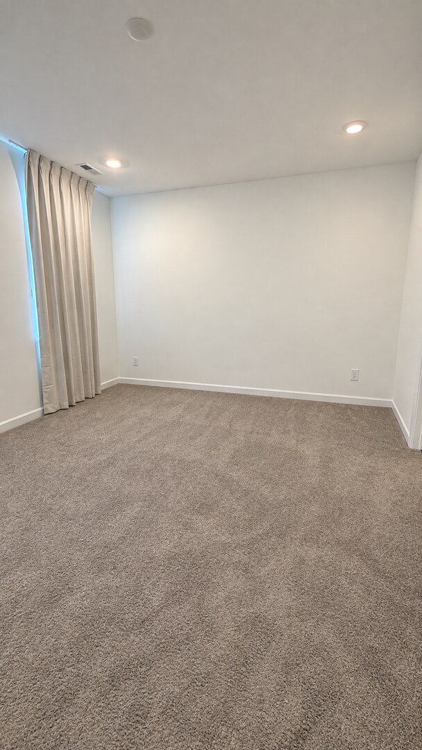 Building Photo - 635 Blackrock Dr