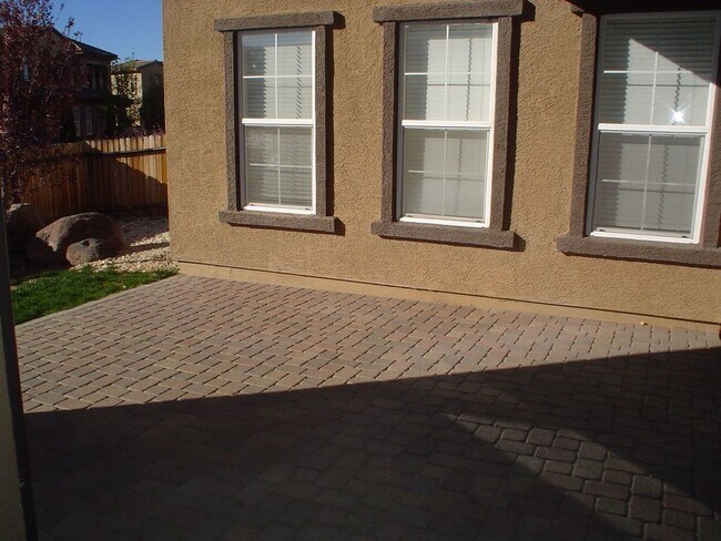 Building Photo - Damonte Ranch Villages Gated Community