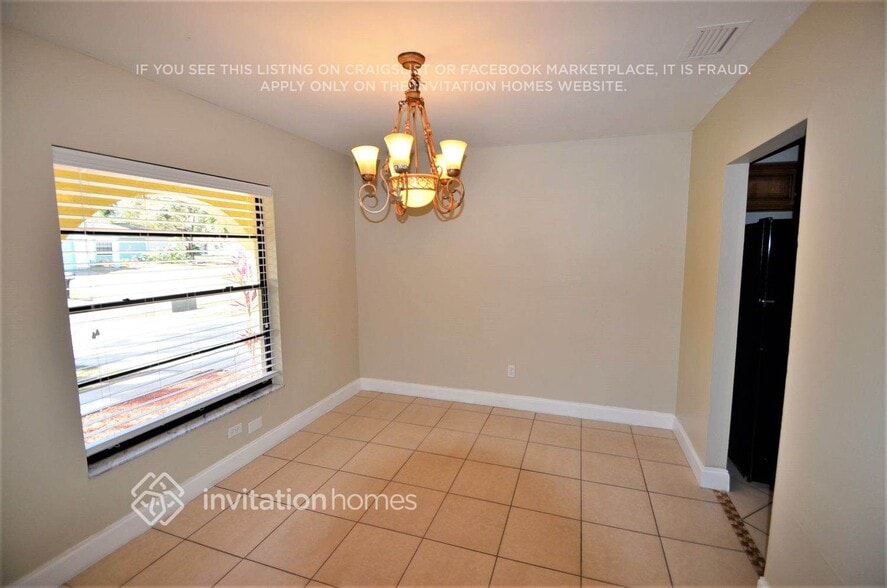 Building Photo - 1004 Highgrove Ct