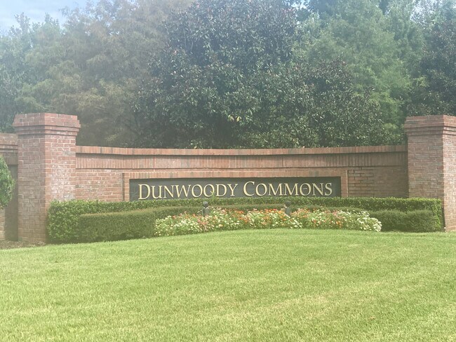 Building Photo - 814 Shropshire Loop