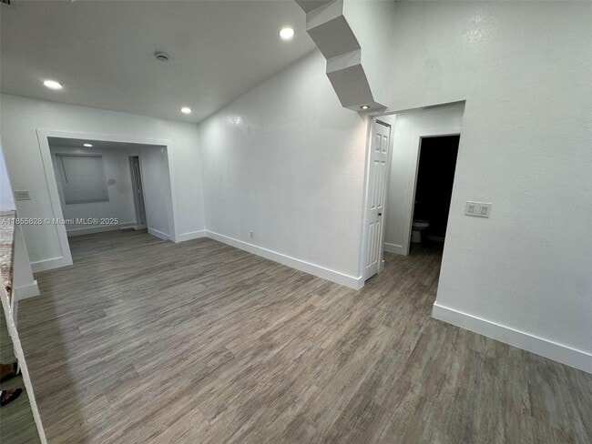 Building Photo - 2720 SW 11th Pl