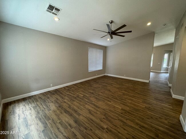 Building Photo - 1710 E Tradewind Ct