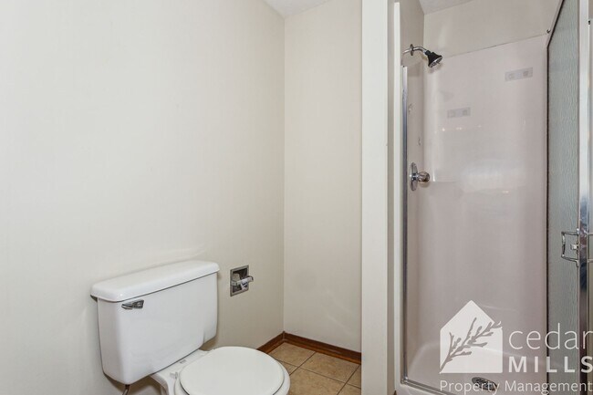 Building Photo - 3 bedroom Townhome in Andover