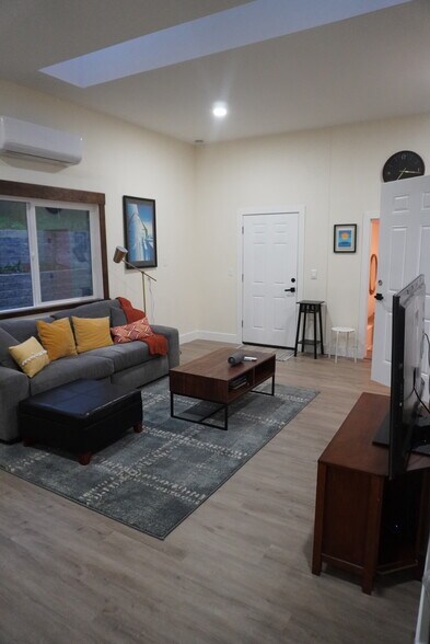 Building Photo - 18408 Occidental Ave S