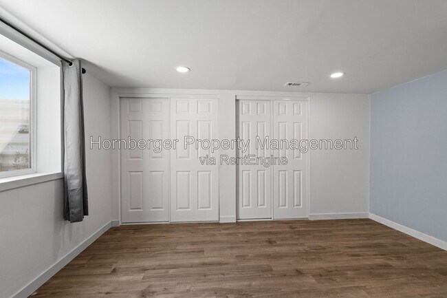 Building Photo - 10106 N Wesley St