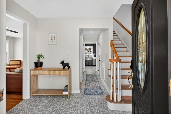 Building Photo - 8081 Kittery Ave