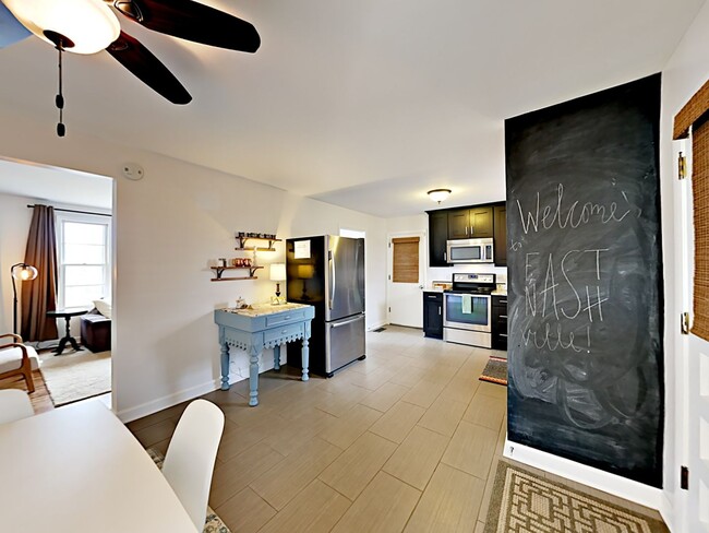 Building Photo - Beautiful East Nashville Renovated 3 Bed 1 Bath Home!