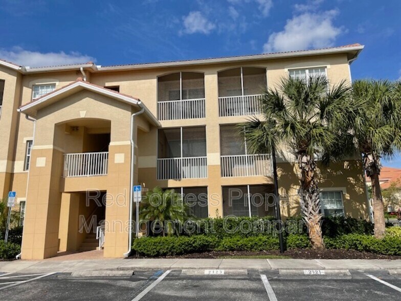 Building Photo - 9005 Colby Dr