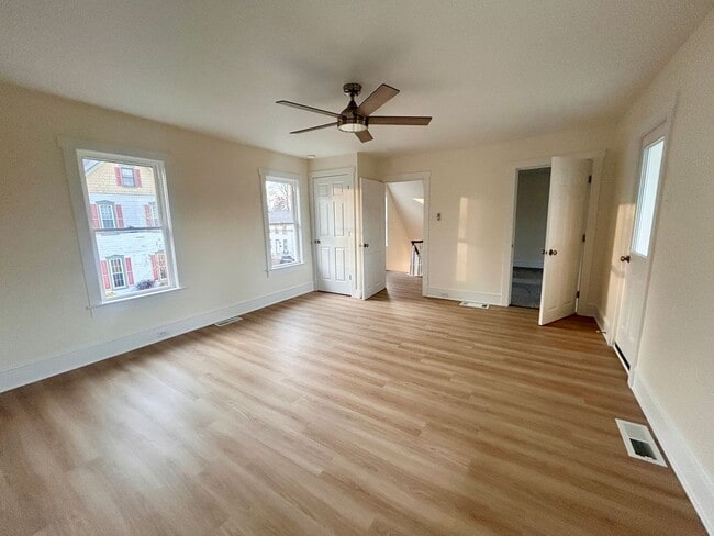 Building Photo - Bright & Spacious 3-Bedroom, 2-Bath Home with Open Concept Living in Lititz