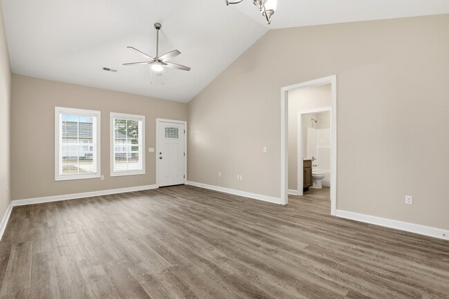 Building Photo - 111 N Mill St