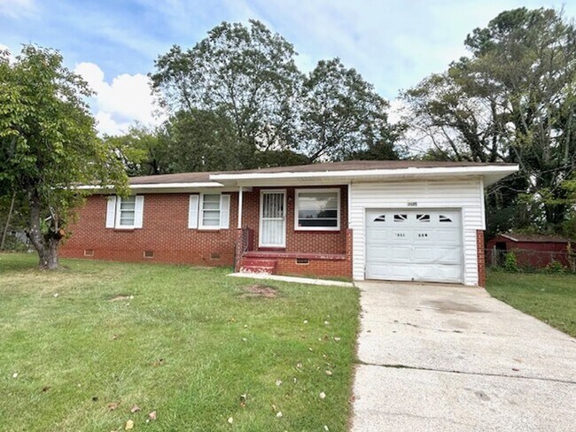 Primary Photo - Charming 3-Bedroom Home in Huntsville