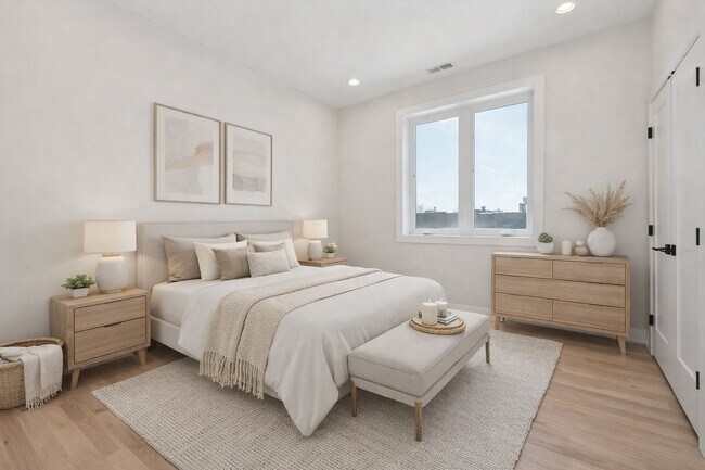 Building Photo - 4536 S Prairie Ave