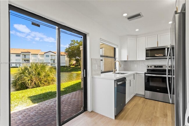 Building Photo - 6225 NW 171st St