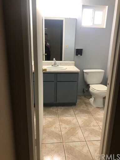 Building Photo - 896 W Commercial St