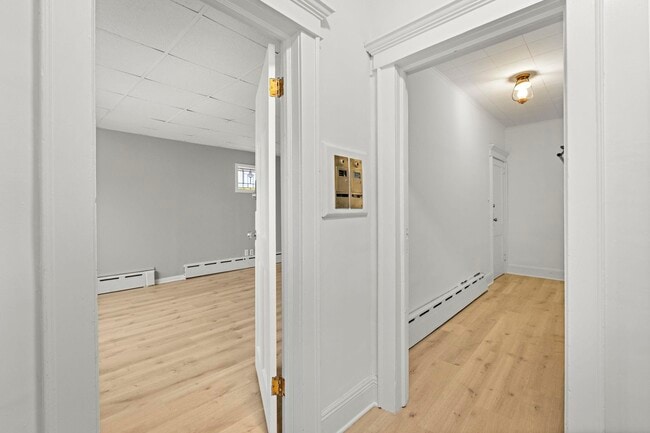 Building Photo - 736 2nd St