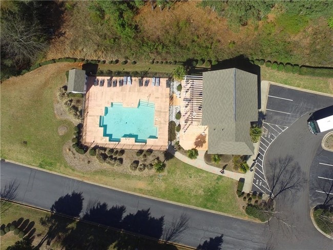 Building Photo - 192 University Village Dr