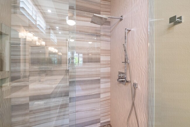 Building Photo - 78391 Desert Willow Dr