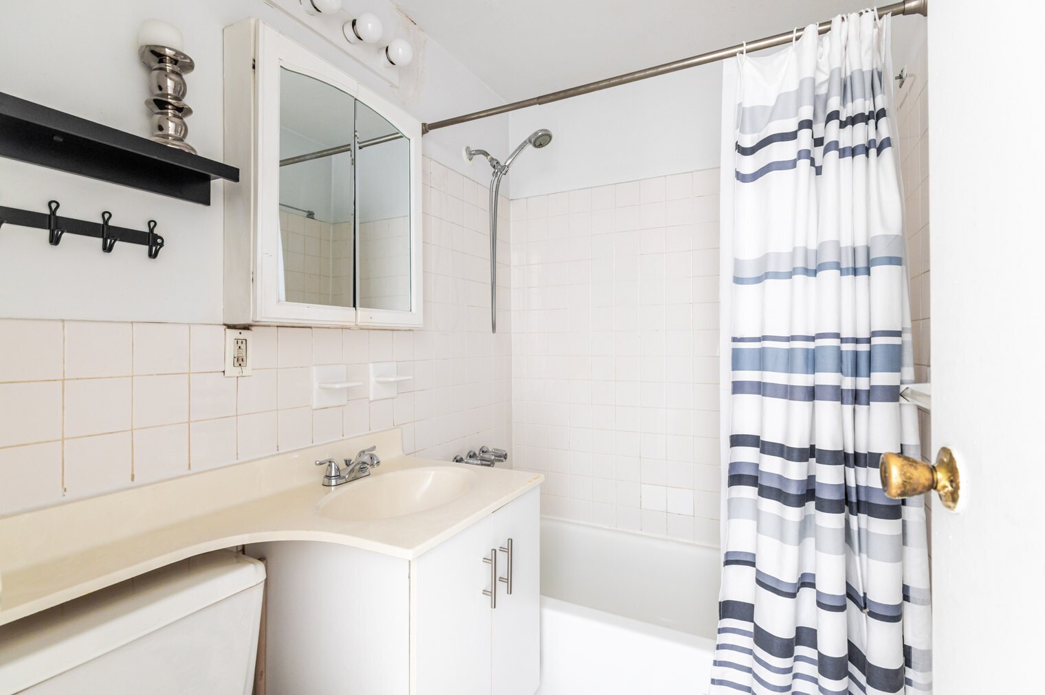 Building Photo - 765 Washington St