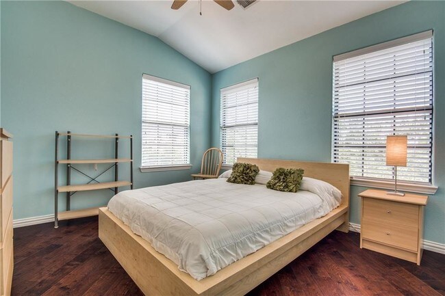 Building Photo - 1503 Biltmore Ln