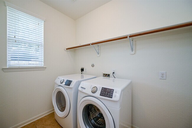 Building Photo - 24730 Crystal Leaf Ln