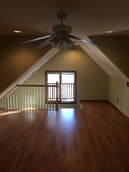 3rd fl - 15 Norfolk Ave