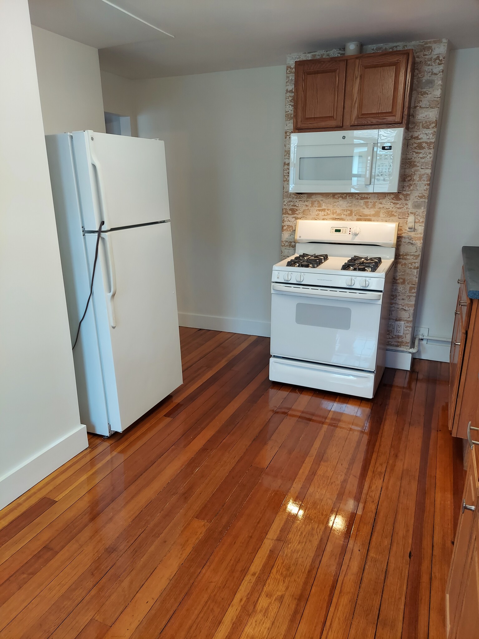 Building Photo - 4 Gordon St