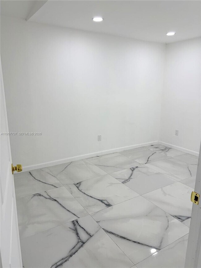 Building Photo - 13065 SW 263rd Terrace