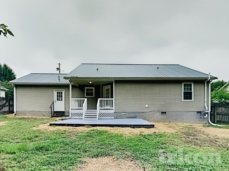 Building Photo - 712 Paige Ct