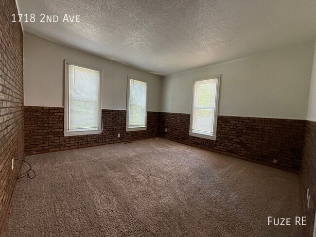 Building Photo - 1718 2nd Ave