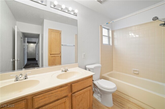 Building Photo - 362 Dooley Dr