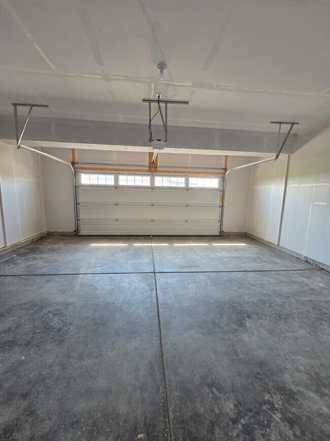 Building Photo - 225 Cooney Wy