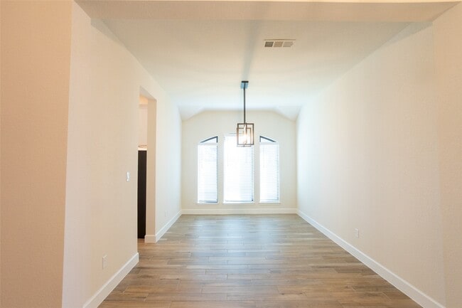 Building Photo - 18459 Chameleon Ct