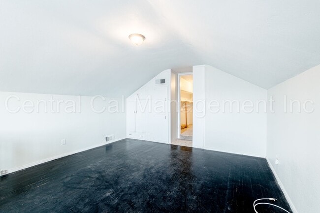 Building Photo - 3 Bedroom/2 Bath Home Near Panorama Bluffs and Garces High School - $2750 Per Month!