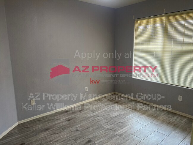 Building Photo - 17514 W Watson Ln