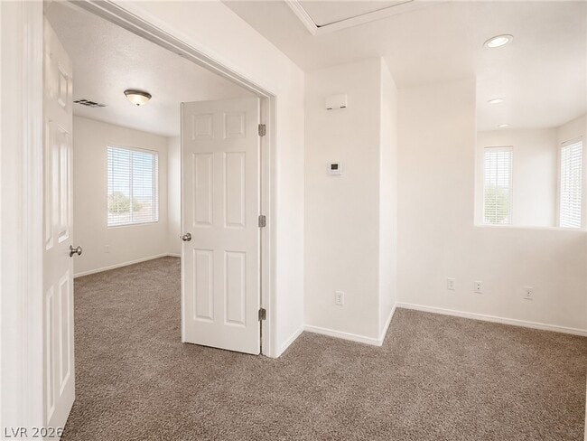 Building Photo - 1049 Monte De Oro Ave