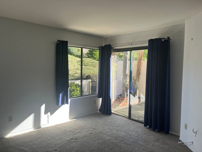 Building Photo - 12836 Via Moura