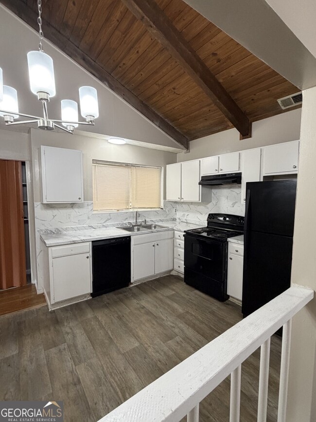 Building Photo - 3575 Oakvale Rd