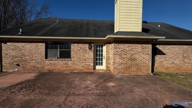 Building Photo - 157 Chanel Dr