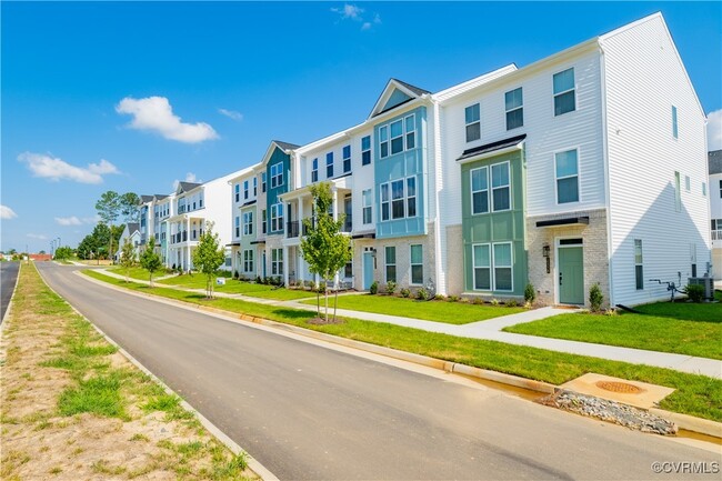 Building Photo - 15356 Oasis Sun Wy