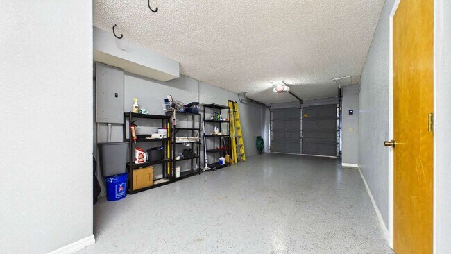 Building Photo - 9479 Tara Cay Ct