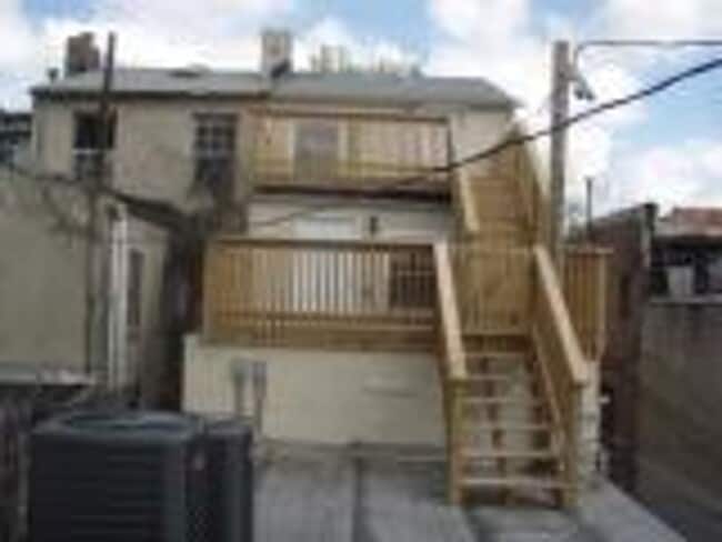 Primary Photo - 1209 Hollins St