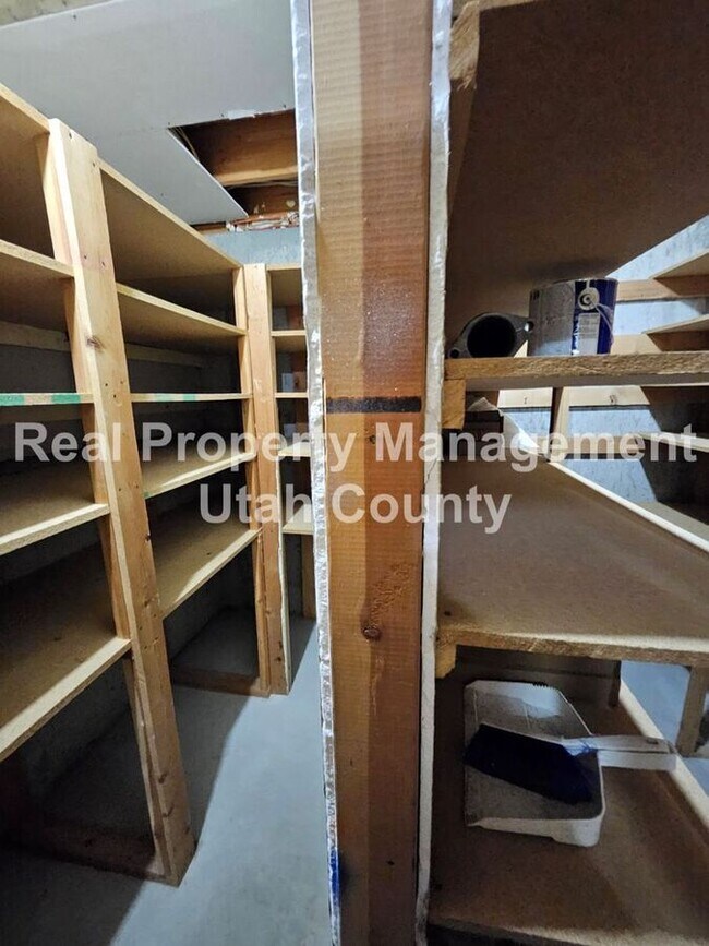 Building Photo - 81 S 220 W St
