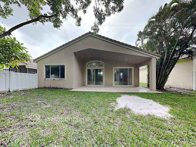 Building Photo - 4803 San Andros
