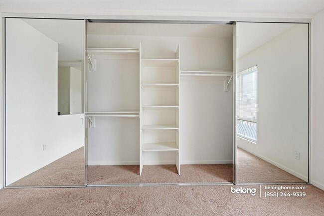 Building Photo - 6666 Beadnell Way