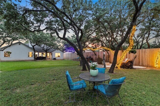 Building Photo - 4-bedroom, 1-story home with dedicated office space and large backyard!