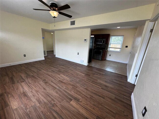 Building Photo - 8933 Narcissus Ave