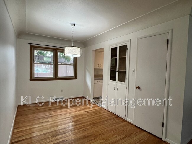 Building Photo - 4026 43rd St