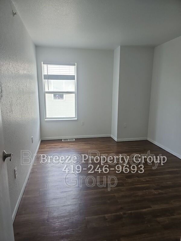 Building Photo - 332 14th St